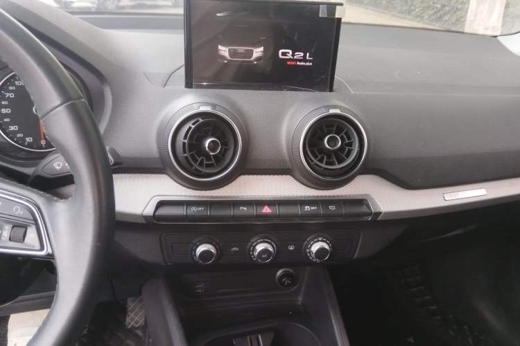 Used Audi Q2L 2020 35 TFSI Ambition Dynamic Edition Audio And AC Panel