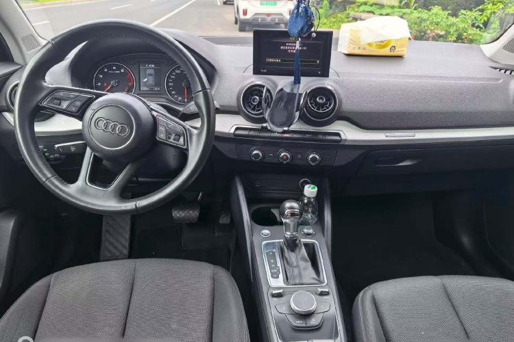 Used Audi Q2L 2020 35 TFSI Ambition Dynamic Edition Center Console