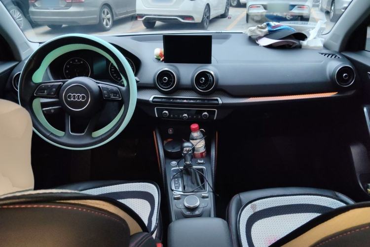 Used Audi Q2L 2020 35 TFSI Fashionable and Elegant Model Center Console