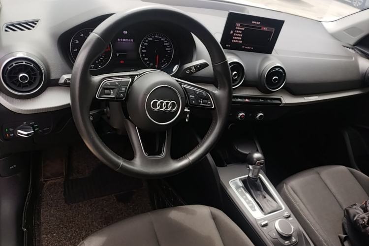 Used Audi Q2L 2020 35 TFSI Ambition Dynamic Edition Center Console
