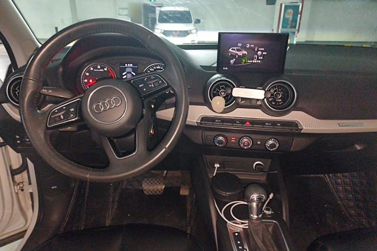 Used Audi Q2L 2020 35 TFSI Ambition Dynamic Edition Center Console