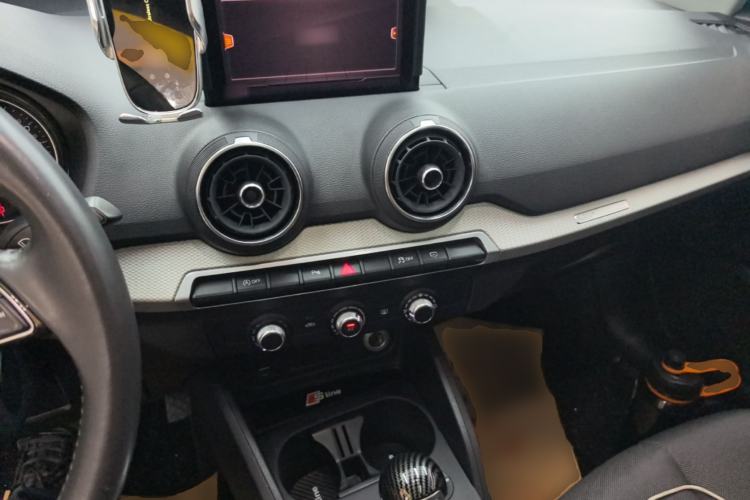 Used Audi Q2L 2020 35 TFSI Ambition Dynamic Edition Center Console