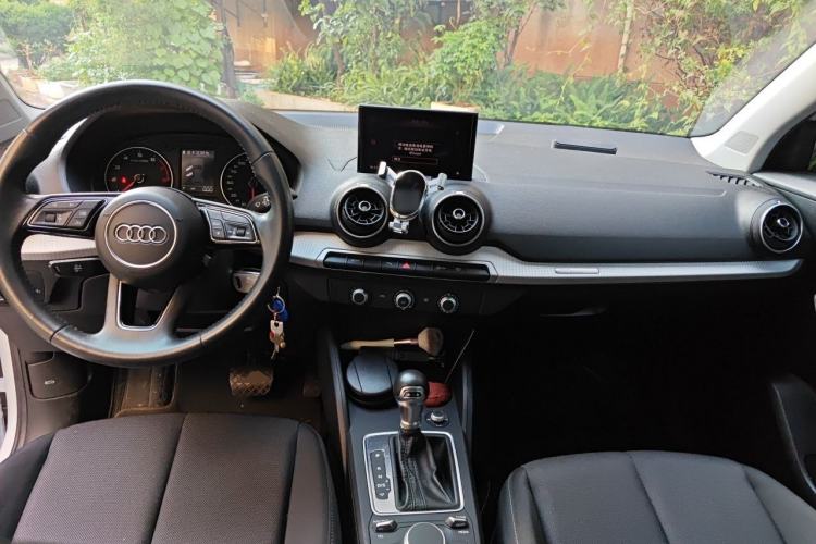 Used Audi Q2L 2020 35 TFSI Ambition Dynamic Edition Center Console