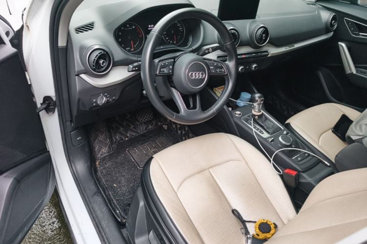 Used Audi Q2L 2020 35 TFSI Ambition Dynamic Edition Center Console