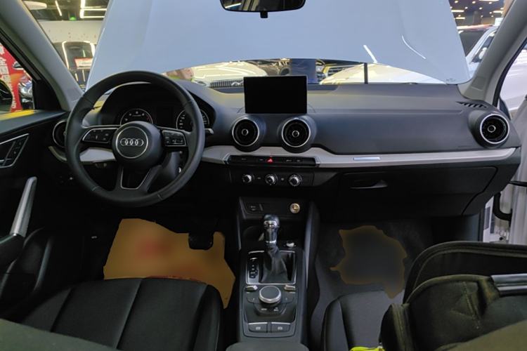Used Audi Q2L 2020 35 TFSI Ambition Dynamic Edition Center Console