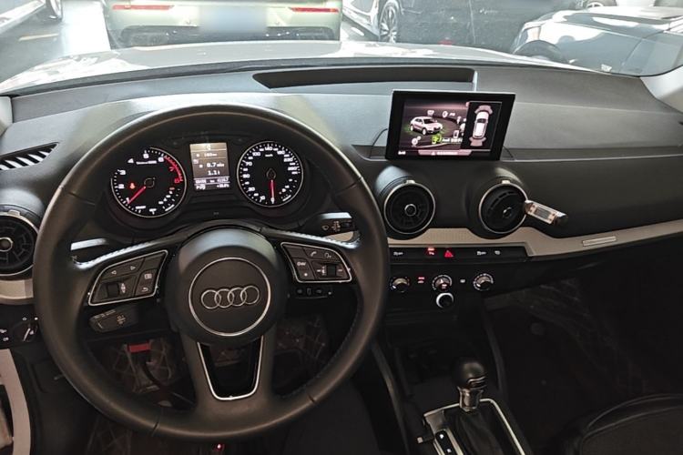 Used Audi Q2L 2020 35 TFSI Ambition Dynamic Edition Center Console