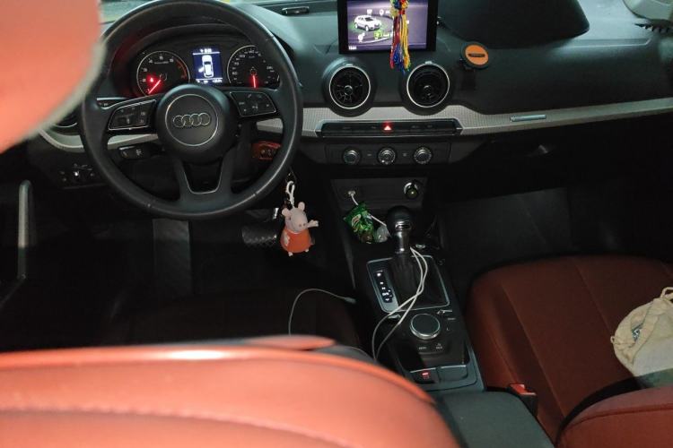 Used Audi Q2L 2020 35 TFSI Ambition Dynamic Edition Center Console
