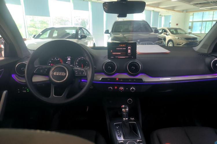 Used Audi Q2L 2020 35 TFSI Ambition Dynamic Edition Center Console