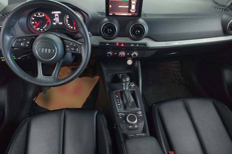 Used Audi Q2L 2020 35 TFSI Ambition Dynamic Edition Center Console