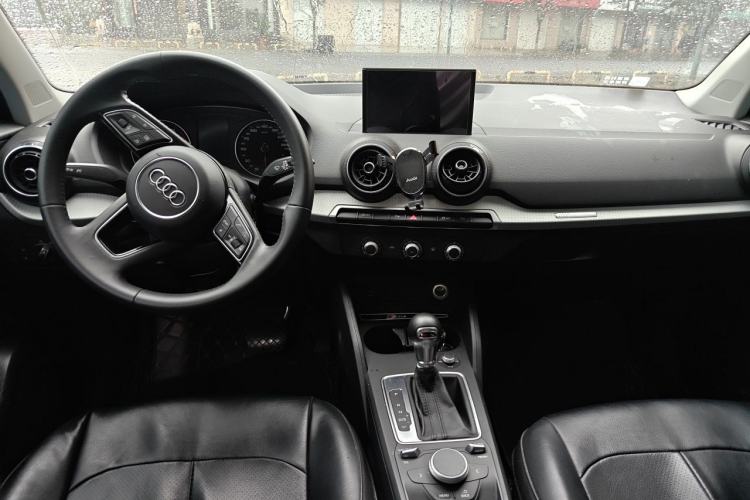 Used Audi Q2L 2020 35 TFSI Ambition Dynamic Edition Center Console