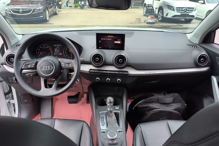 Used Audi Q2L 2020 35 TFSI Ambition Dynamic Edition Center Console