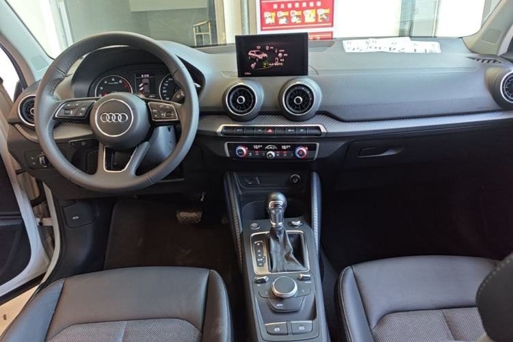 Used Audi Q2L 2020 35 TFSI Fashion Dynamic Model Center Console