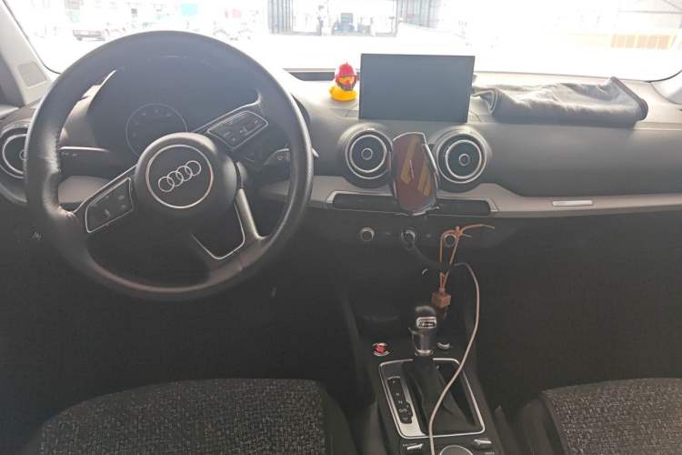 Used Audi Q2L 2020 35 TFSI Ambition Dynamic Edition Center Console