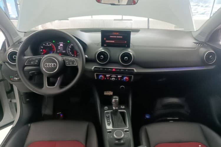Used Audi Q2L 2020 35 TFSI Fashion Dynamic Model Center Console