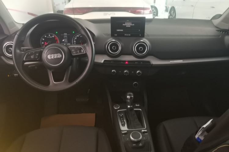 Used Audi Q2L 2020 35 TFSI Ambition Dynamic Edition Center Console