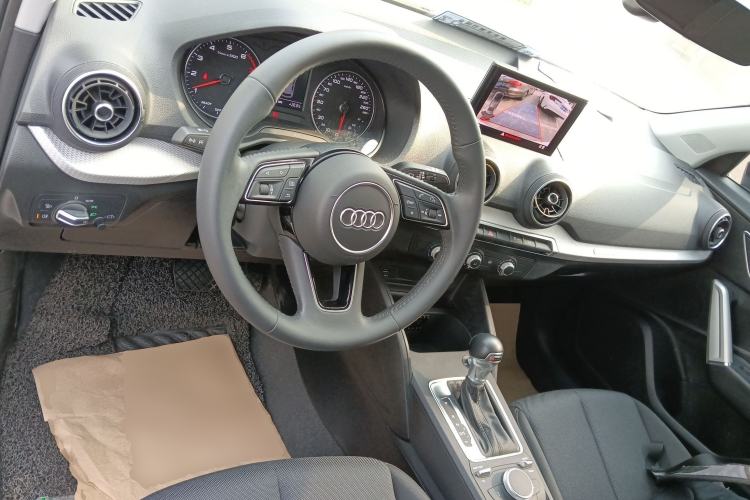 Used Audi Q2L 2020 35 TFSI Ambition Dynamic Edition Center Console