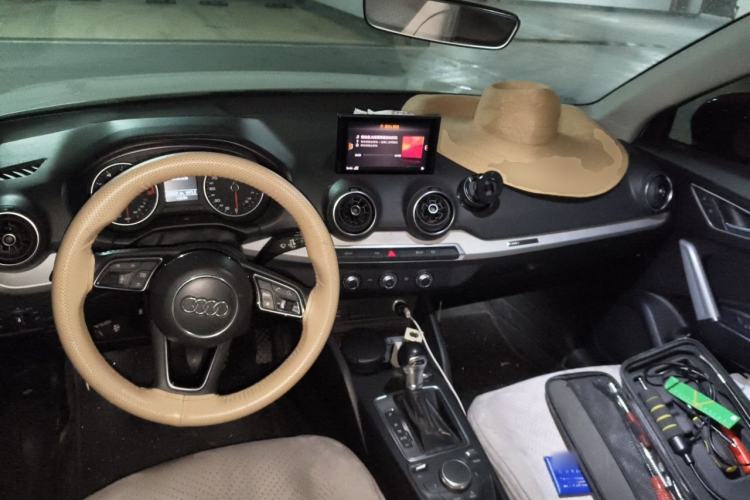 Used Audi Q2L 2020 35 TFSI Ambition Dynamic Edition Center Console