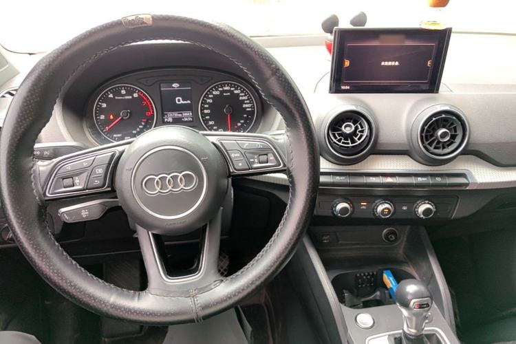 Used Audi Q2L 2020 35 TFSI Ambition Dynamic Edition Center Console