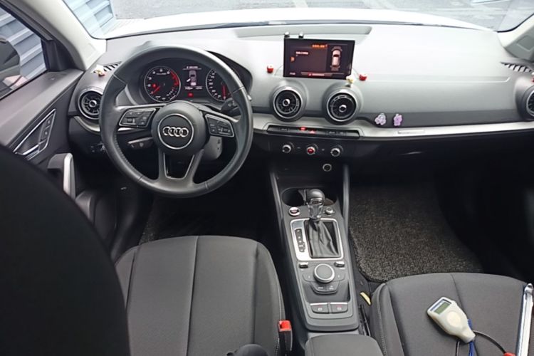 Used Audi Q2L 2020 35 TFSI Ambition Dynamic Edition Center Console