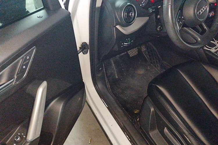 Used Audi Q2L 2020 35 TFSI Ambition Dynamic Edition Driver Seat