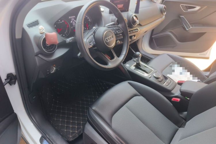 Used Audi Q2L 2020 35 TFSI Fashionable and Elegant Model Driver Seat