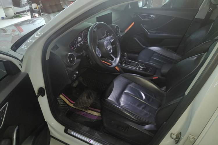 Used Audi Q2L 2020 35 TFSI Luxury Dynamic Edition Driver Seat