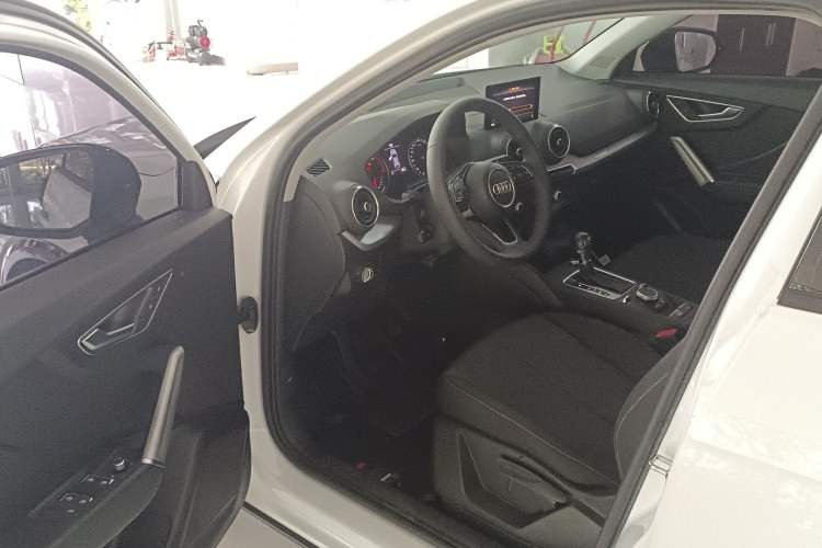 Used Audi Q2L 2020 35 TFSI Ambition Dynamic Edition Driver Seat