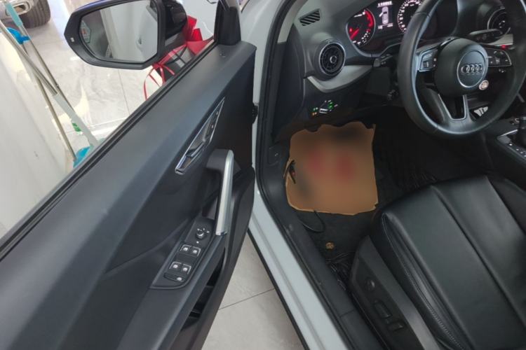 Used Audi Q2L 2020 35 TFSI Ambition Dynamic Edition Driver Seat