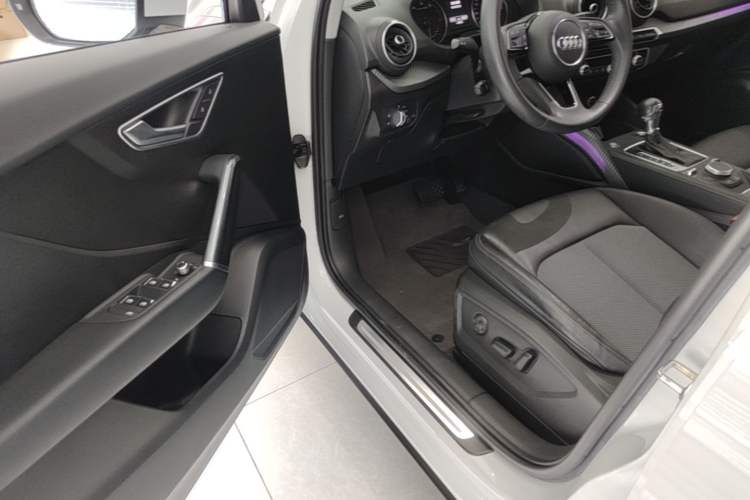 Used Audi Q2L 2020 35 TFSI Fashionable and Elegant Model Driver Seat