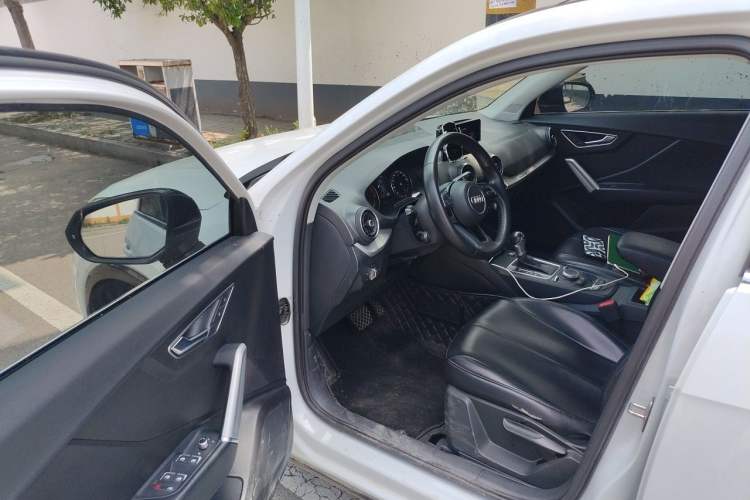 Used Audi Q2L 2020 35 TFSI Ambition Dynamic Edition Driver Seat