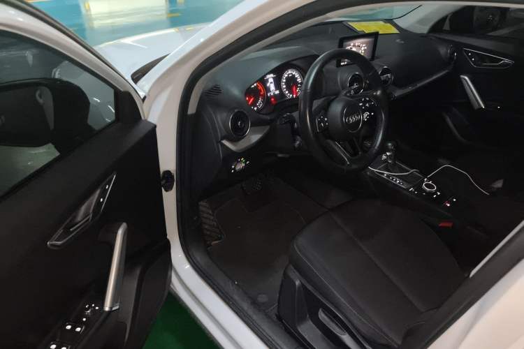 Used Audi Q2L 2020 35 TFSI Ambition Dynamic Edition Driver Seat