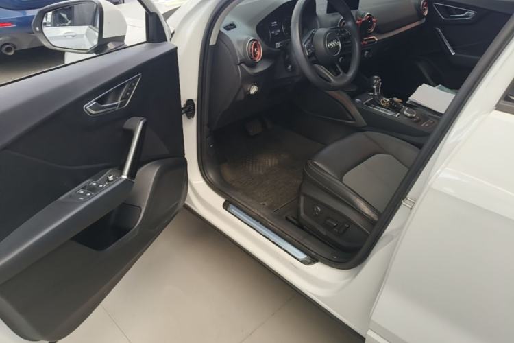 Used Audi Q2L 2020 35 TFSI Fashionable and Elegant Model Driver Seat