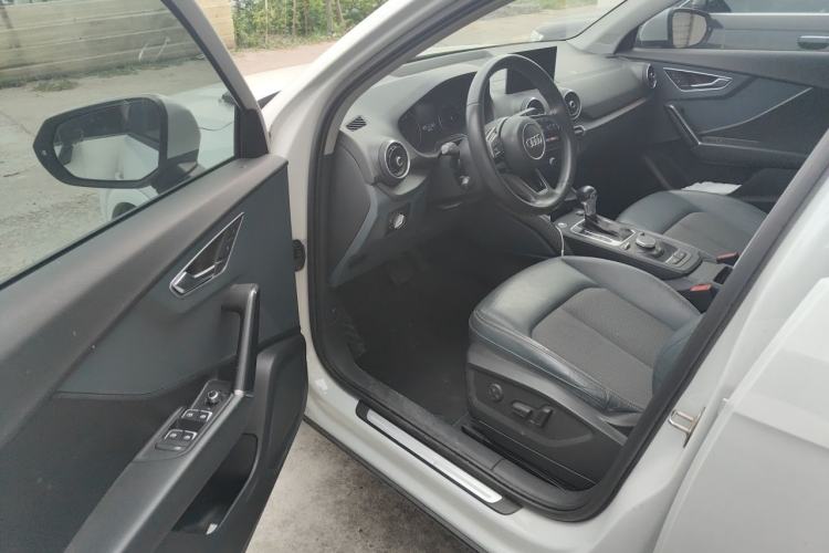 Used Audi Q2L 2020 35 TFSI Fashionable and Elegant Model Driver Seat