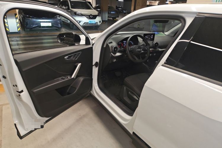 Used Audi Q2L 2020 35 TFSI Ambition Dynamic Edition Driver Seat