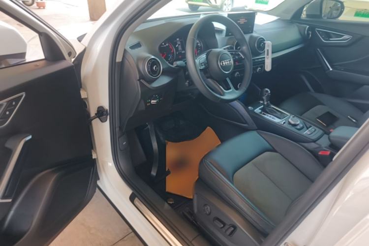 Used Audi Q2L 2020 35 TFSI Fashionable and Elegant Model Driver Seat