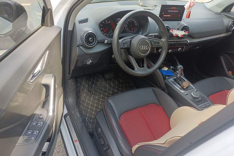 Used Audi Q2L 2020 35 TFSI Fashion Dynamic Model Driver Seat