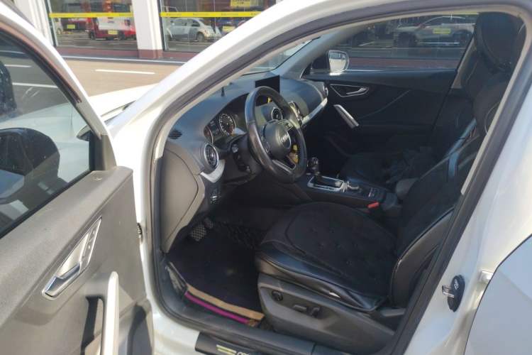 Used Audi Q2L 2020 35 TFSI Ambition Dynamic Edition Driver Seat