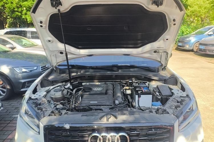Used Audi Q2L 2020 35 TFSI Fashion Dynamic Model Engine Bay