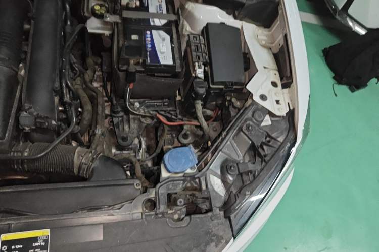 Used Audi Q2L 2020 35 TFSI Fashion Dynamic Model Engine Bay Left