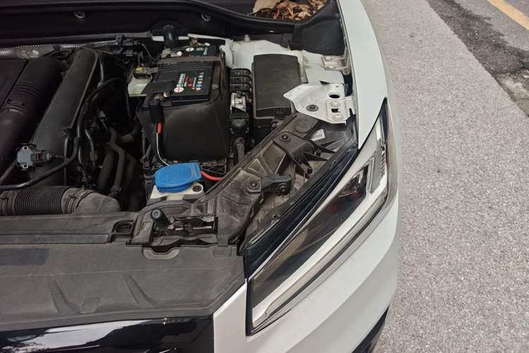 Used Audi Q2L 2020 35 TFSI Fashion Dynamic Model Engine Bay Left