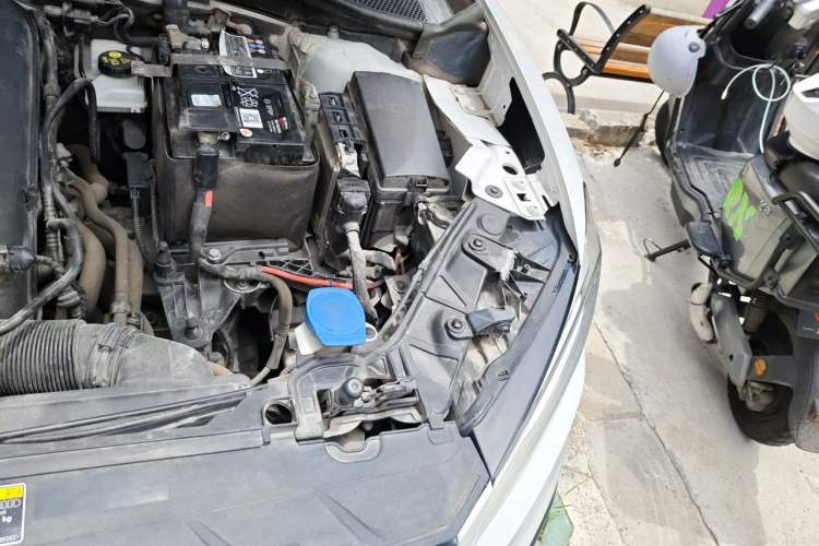 Used Audi Q2L 2020 35 TFSI Ambition Dynamic Edition Engine Bay Left