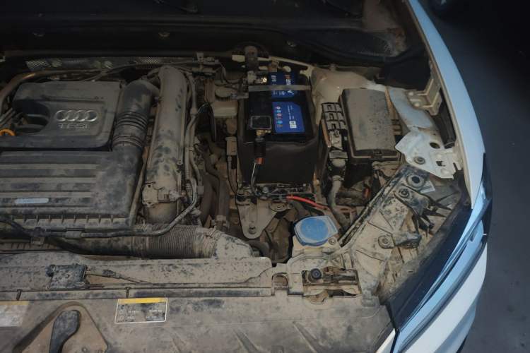 Used Audi Q2L 2020 35 TFSI Fashion Dynamic Model Engine Bay Left