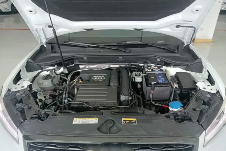 Used Audi Q2L 2020 35 TFSI Fashion Dynamic Model Engine Bay