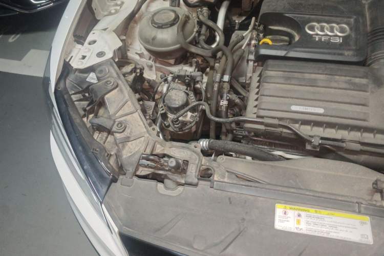 Used Audi Q2L 2020 35 TFSI Fashion Dynamic Model Engine Bay Right