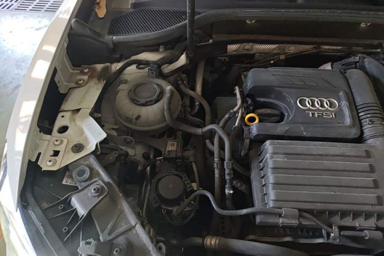 Used Audi Q2L 2020 35 TFSI Ambition Dynamic Edition Engine Bay Right