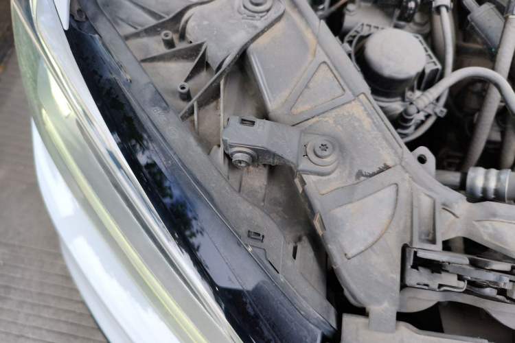 Used Audi Q2L 2020 35 TFSI Fashion Dynamic Model Engine Bay Right