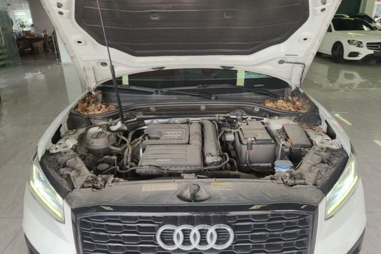 Used Audi Q2L 2020 35 TFSI Fashion Dynamic Model Engine Bay