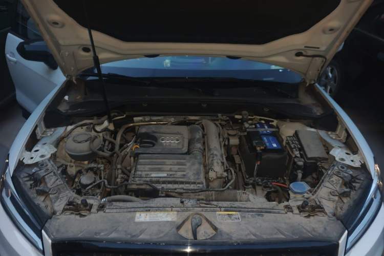 Used Audi Q2L 2020 35 TFSI Fashion Dynamic Model Engine Bay