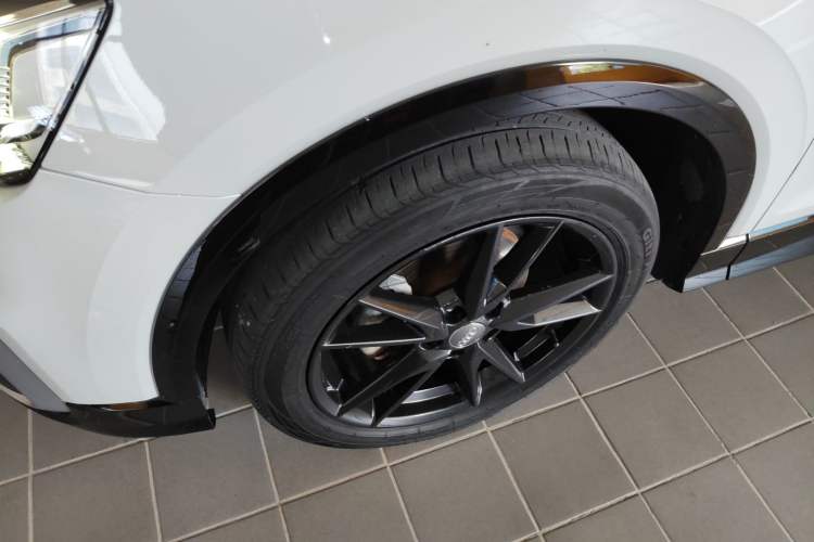 Used Audi Q2L 2020 35 TFSI Ambition Dynamic Edition Exterior 4