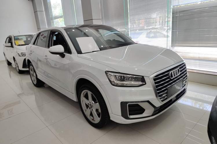 Used Audi Q2L 2020 35 TFSI Fashionable and Elegant Model Front Right 45 Deg